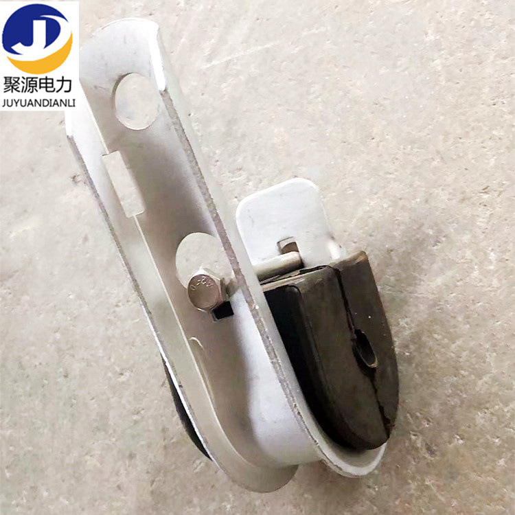 Small Pitch Adss Optical Cable Suspension Clamp Pre-Twisted Suspension Clamp J-Type Suspension Clamp Fixing Fixture