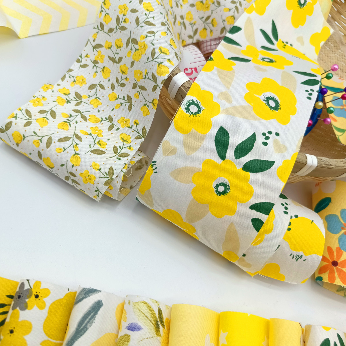 Cross-border foreign trade new 40pcs 6.3*50cm cotton yellow patchwork jelly roll quilting stitching process