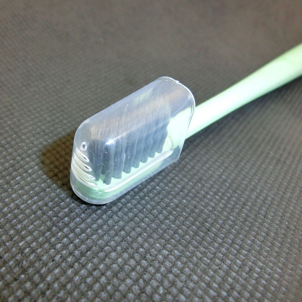 Translucent PP electric toothbrush head sheath portable sanitary bacteria-proof protective brush head cover straight plug small head protective cover