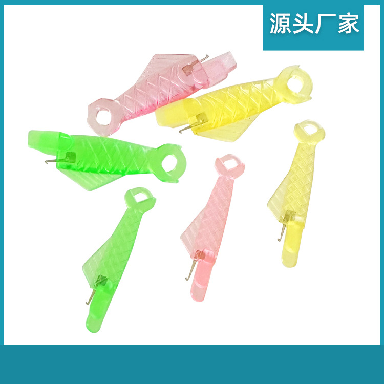 Small fish needle threading device fast needle threading thread guide for the elderly needle recognition device manual sewing machine threading thread