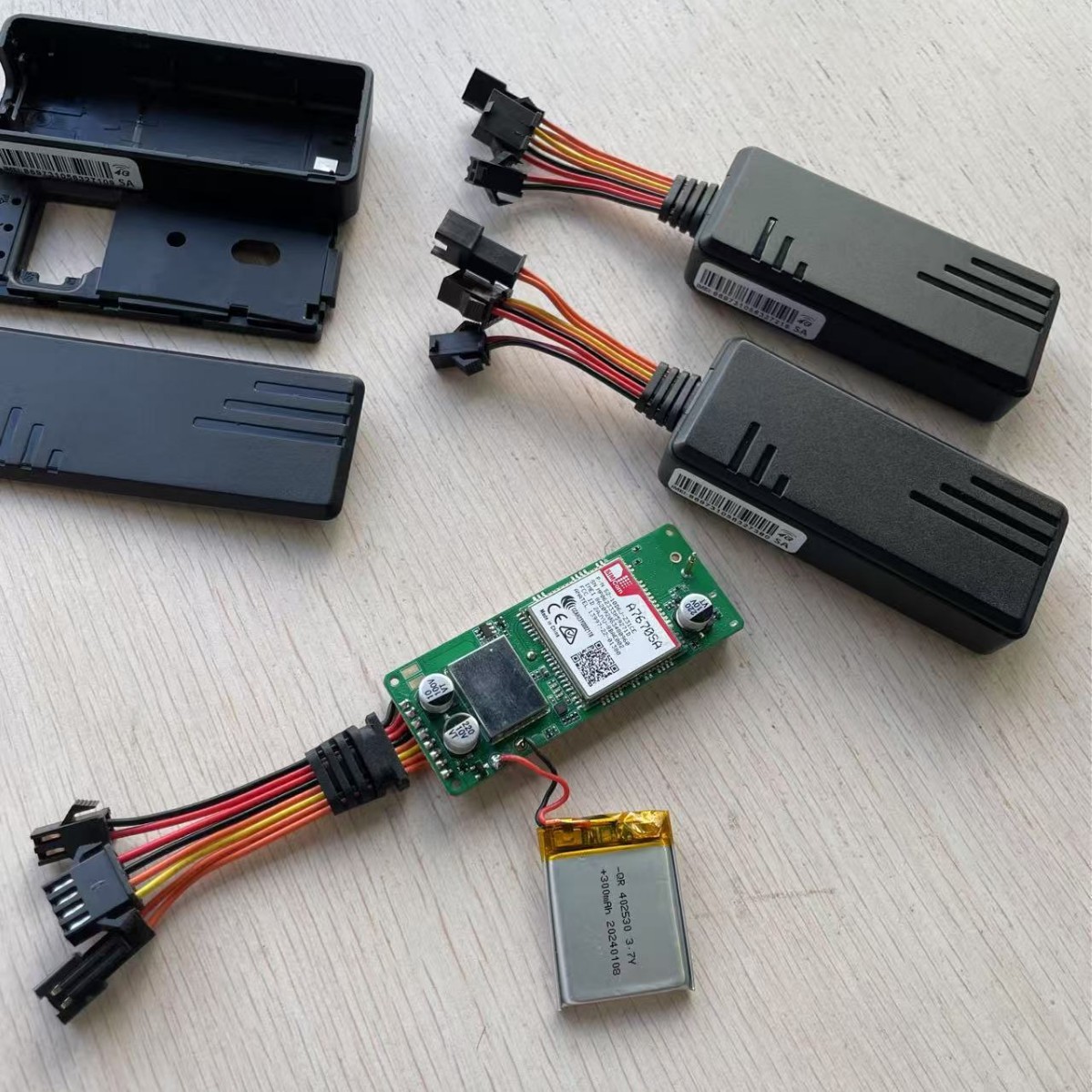 J16 4G+2G Cross-Border Car Positioning Anti-Theft Device Cross-Border Electric Motorcycle Tracker Gps Tracker