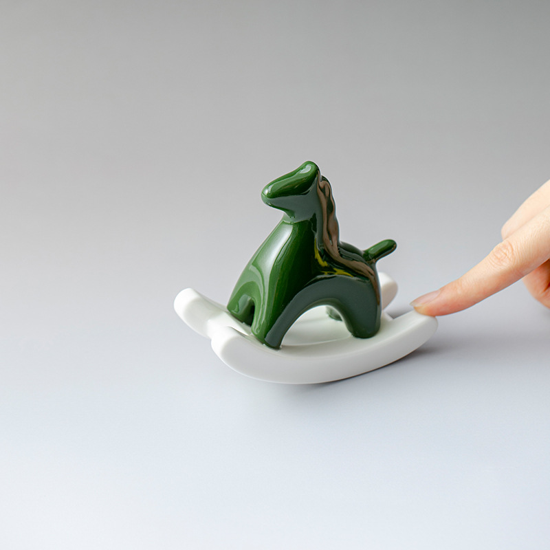 简约创意陶瓷摇摇马家居摆件房间茶几书房书桌卧室电视柜软装饰品