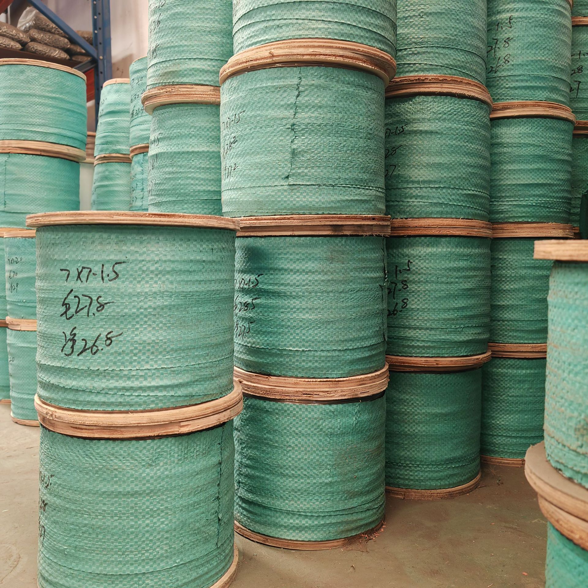 304 stainless steel wire rope manufacturers plastic clothesline power cableway marine lifting dung scraping stainless steel wire rope