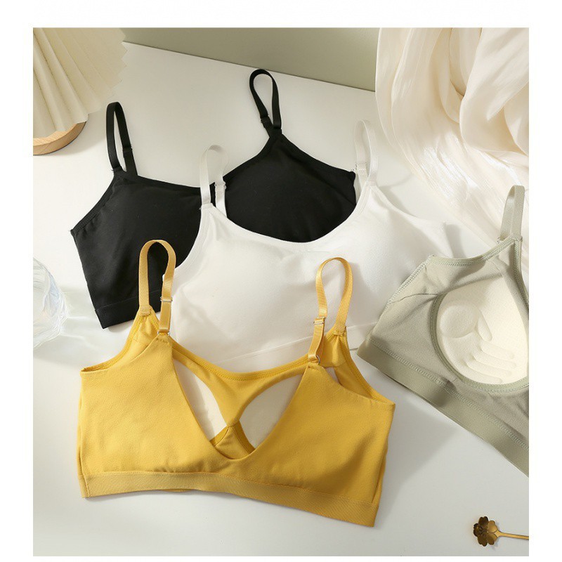 High School Student Intimates Female Development Period Student 18 Years Old 17 Teenagers 15 Years Old 16 Junior High School Student Girl Bra Fixed Cup