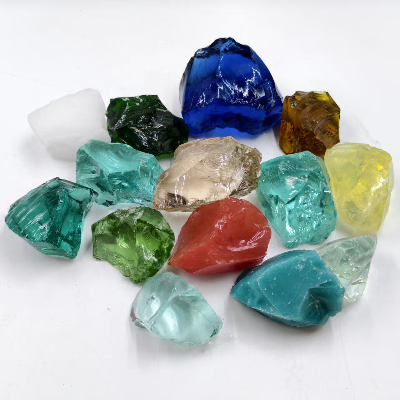 Производитель цветного стеклянного блока, натуральный стеклянный камень для стенок аквариумов, ландшафтный декор, стеклянная гравий, морской стеклянный камень