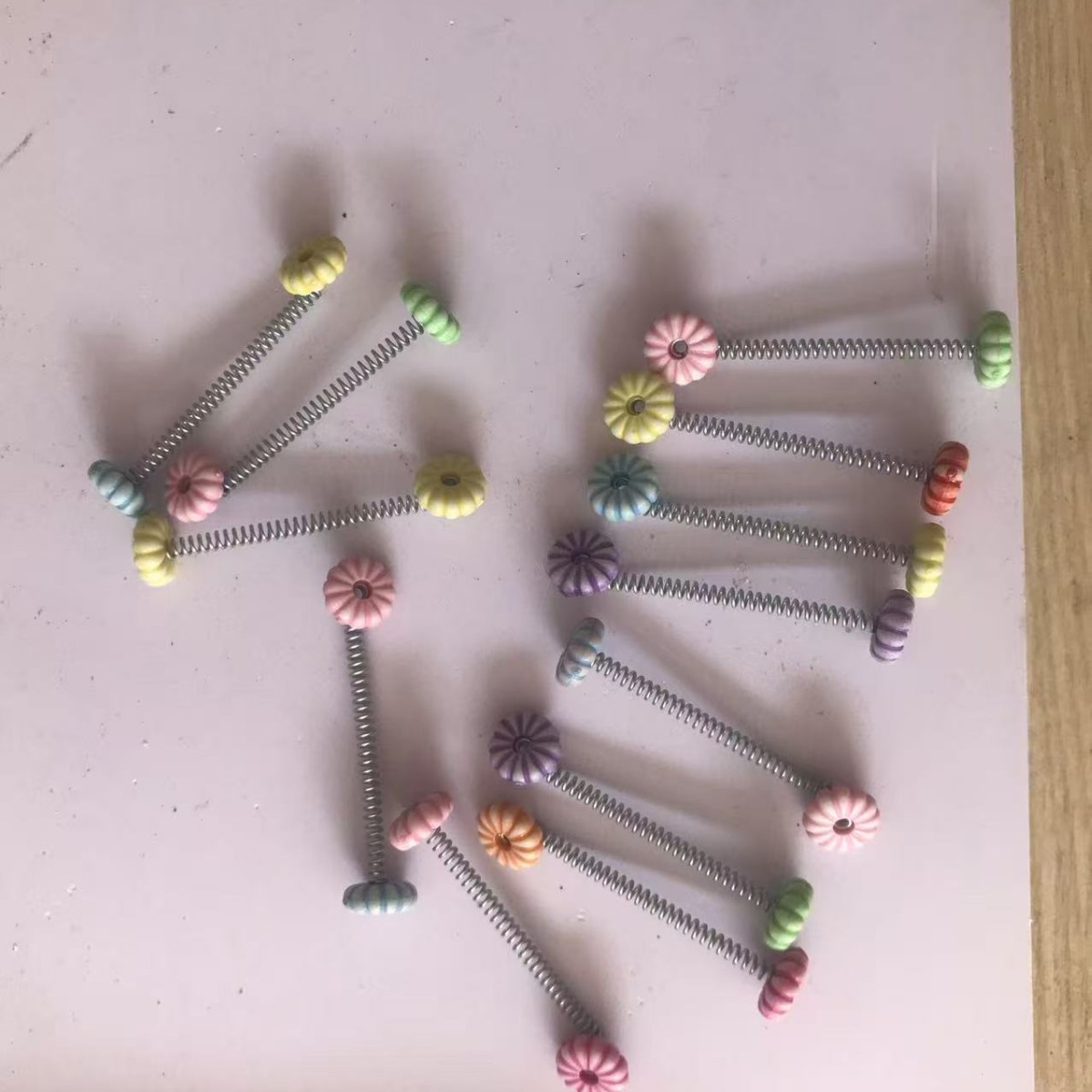 Модное милое трясущееся украшение подсолнуха для приборной панели автомобиля