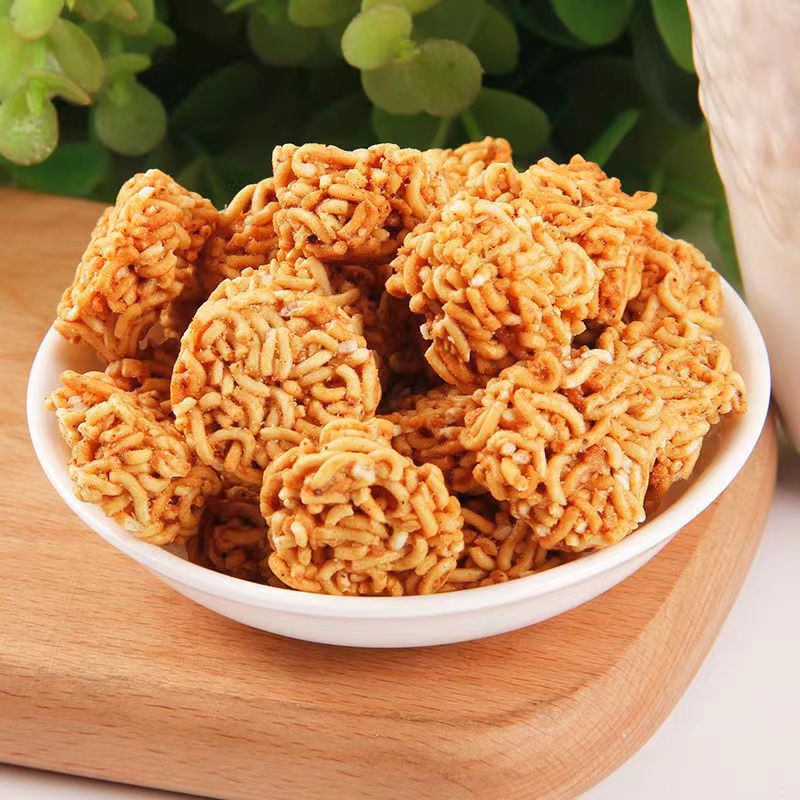 Shrimp noodles, whole box of dry crisp noodles, dry noodles, childhood post-90s nostalgic snacks, 8090 ramen balls, instant noodles
