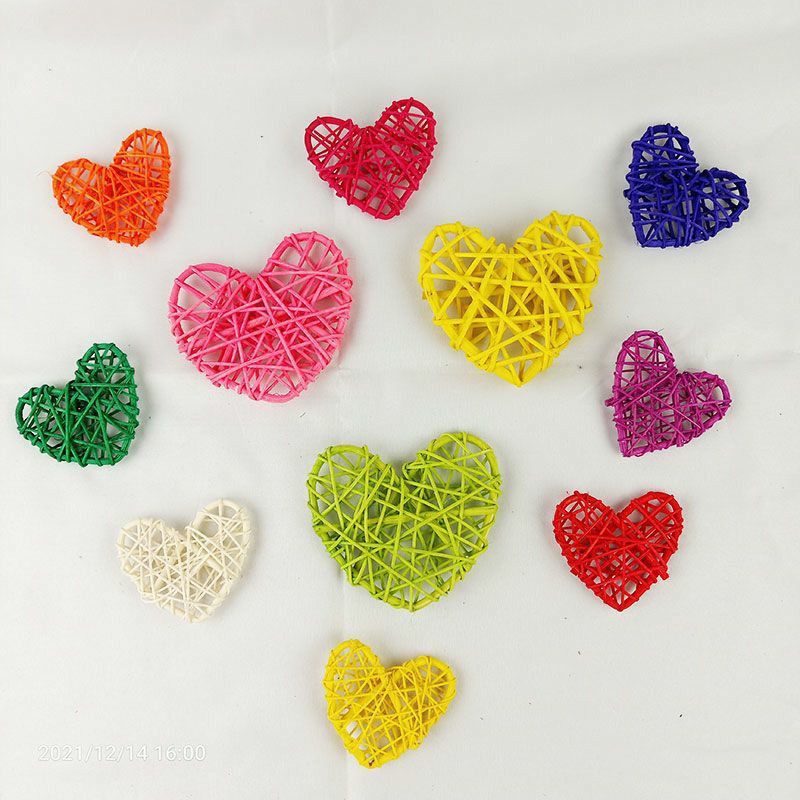 Rattan love wholesale Valentine's Day decoration shooting props kindergarten ornaments window decoration parrot toys