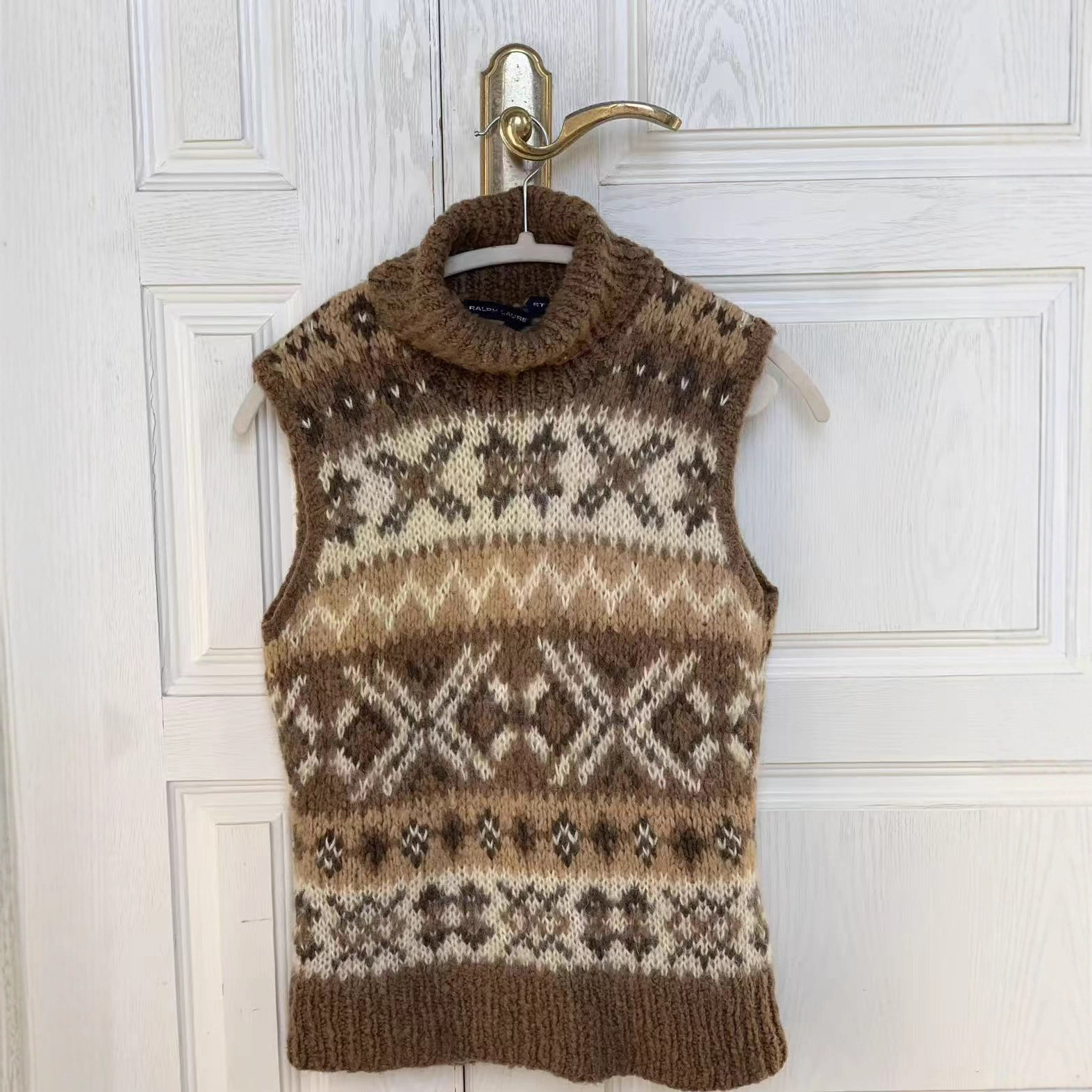 Sweater Processing, Small Batch Customization of Knitted Knitwears and Vests, Sample Pattern Making, Big-Name Women's Clothing Wool Oem Production