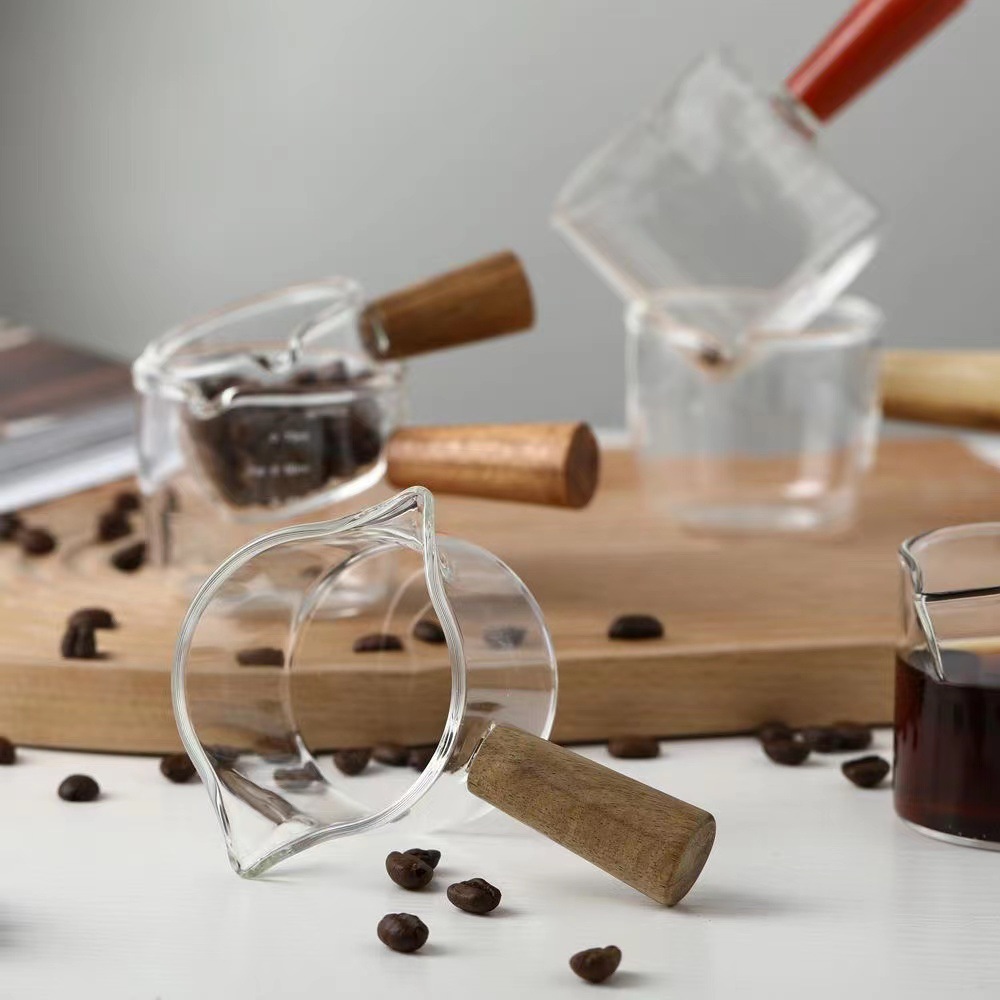Creative wooden handle small milk cup glass small milk pot sauce saucer wooden handle milk pot mini seasoning dip dish coffee utensil