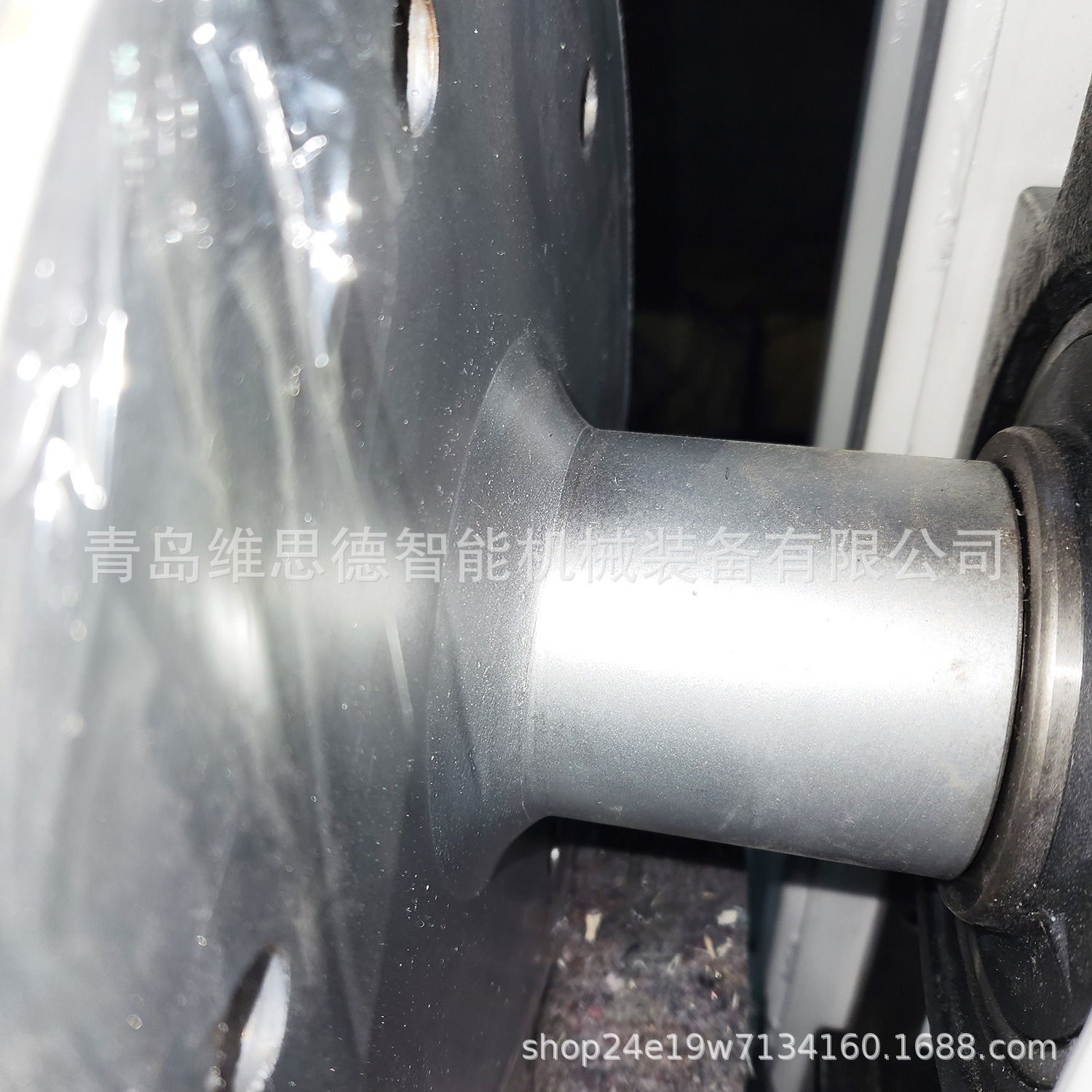 Single-Sided Automated Solid Wood Board Wood-Plastic Flooring Plastic Aluminum Iron Embossing Machine Patterning Machine Manufacturer