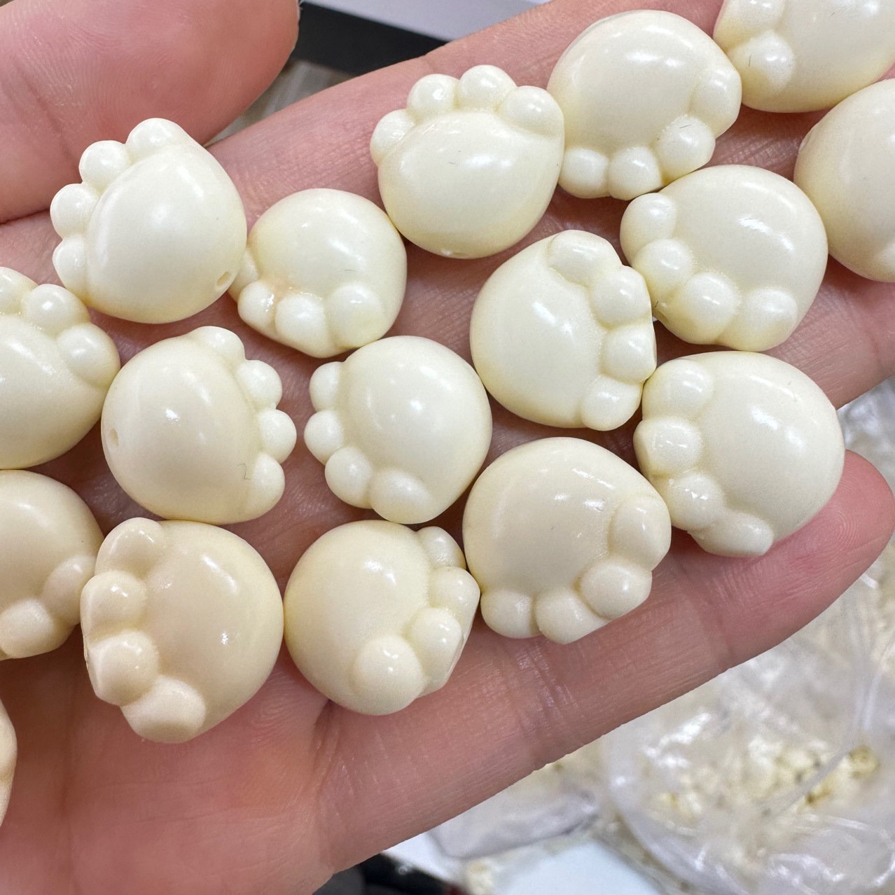 Ivory fruit cat claw DIY text play beads accessories bracelet super cute cute accessories handheld accessories men and women