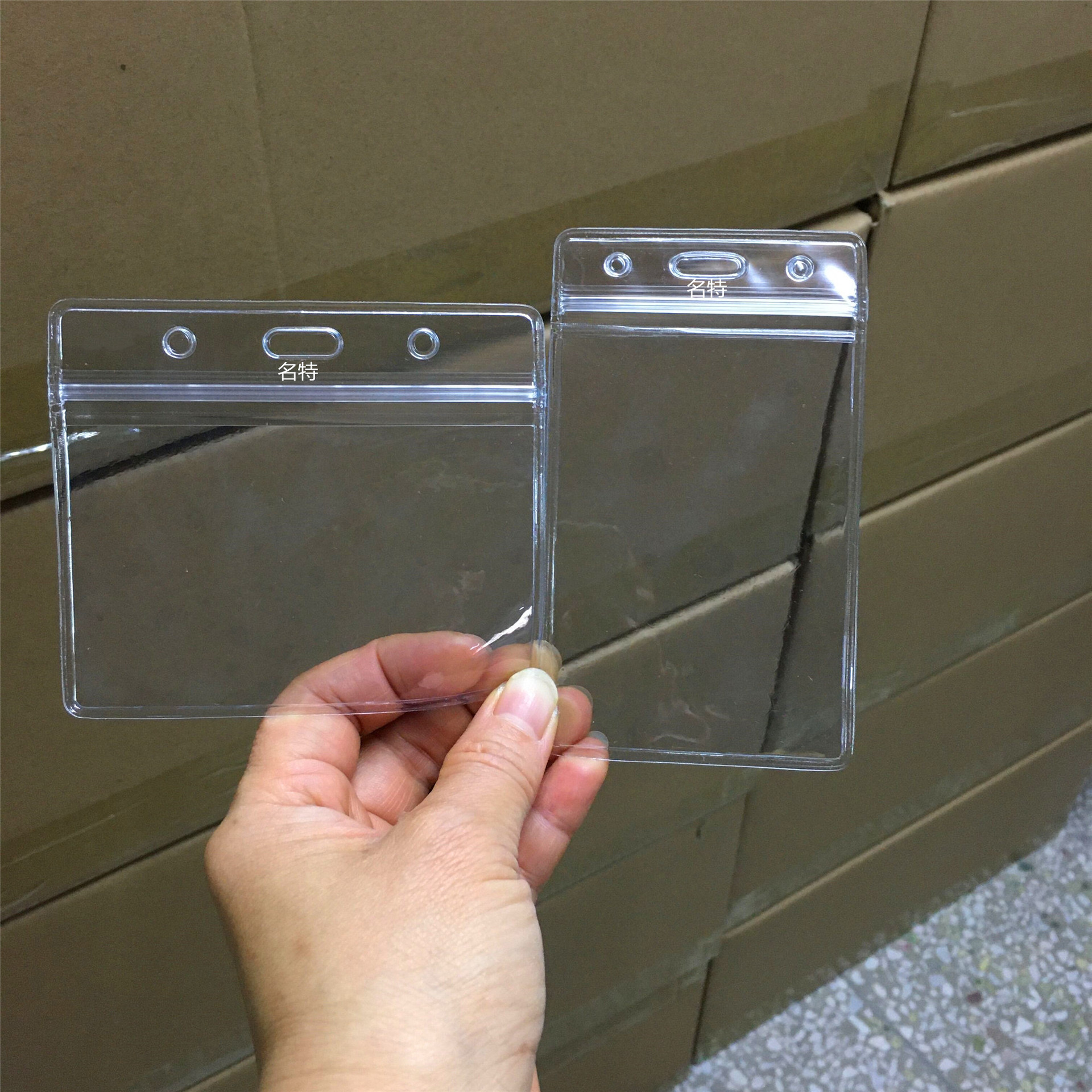 Famous Extra Large Quantity Spot Pvc Id Card Holder Transparent Plastic Id Card Holder with Various Styles Student Card Holder Manufacturer