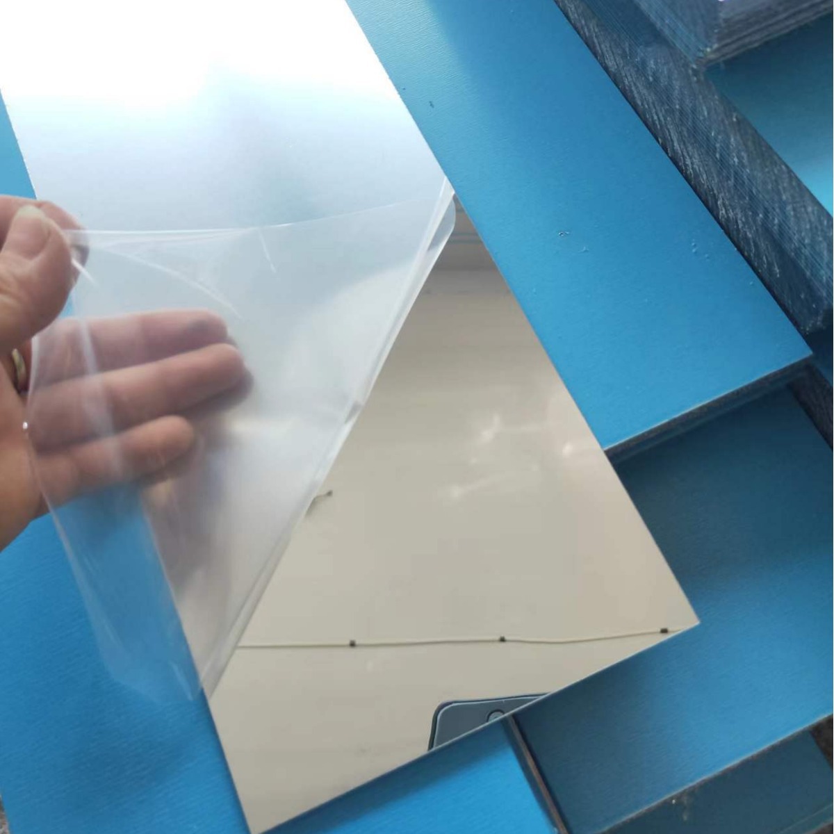 Manufacturer of Ps Lenses in Yiwu Produces Double-Sided Acrylic See-Through Mirrors with Adhesive, Producing Makeup Mirrors of Various Shapes