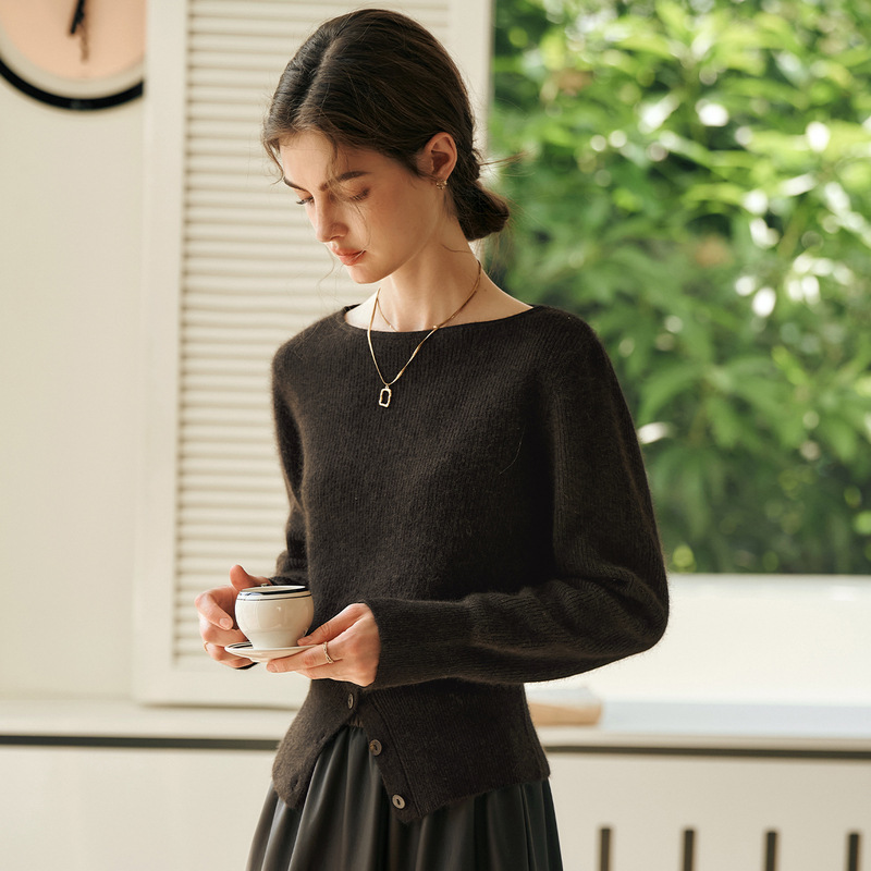 Olrain French One-Neck Knitwear Women's Autum 2025 Slit Hem Waist Pullover Knitwear