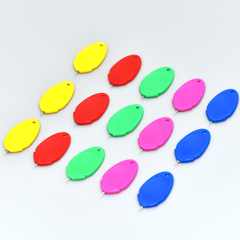 Thumb color needle threader small needle eye guide thread threader plastic thread threader thread guide thread threading tool