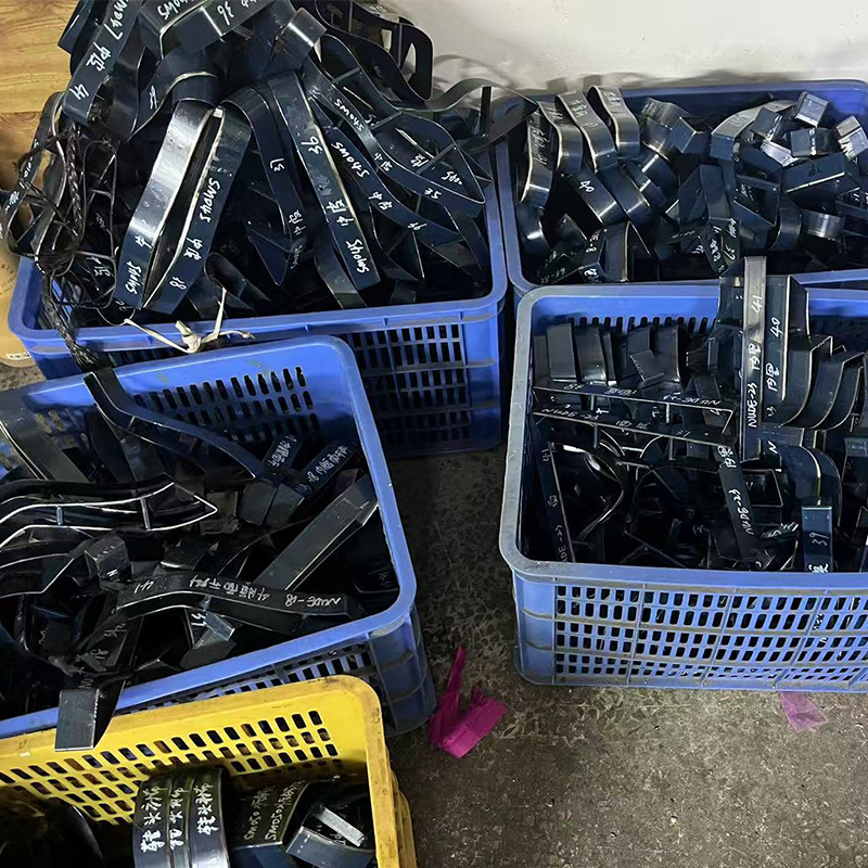 Crazy Horse Leather Cow Vegetable Tanned Leather Tree High DIY Handmade Cut Small Leather Pieces Special-Shaped Leather Strips First Layer Cowhide Genuine Leather