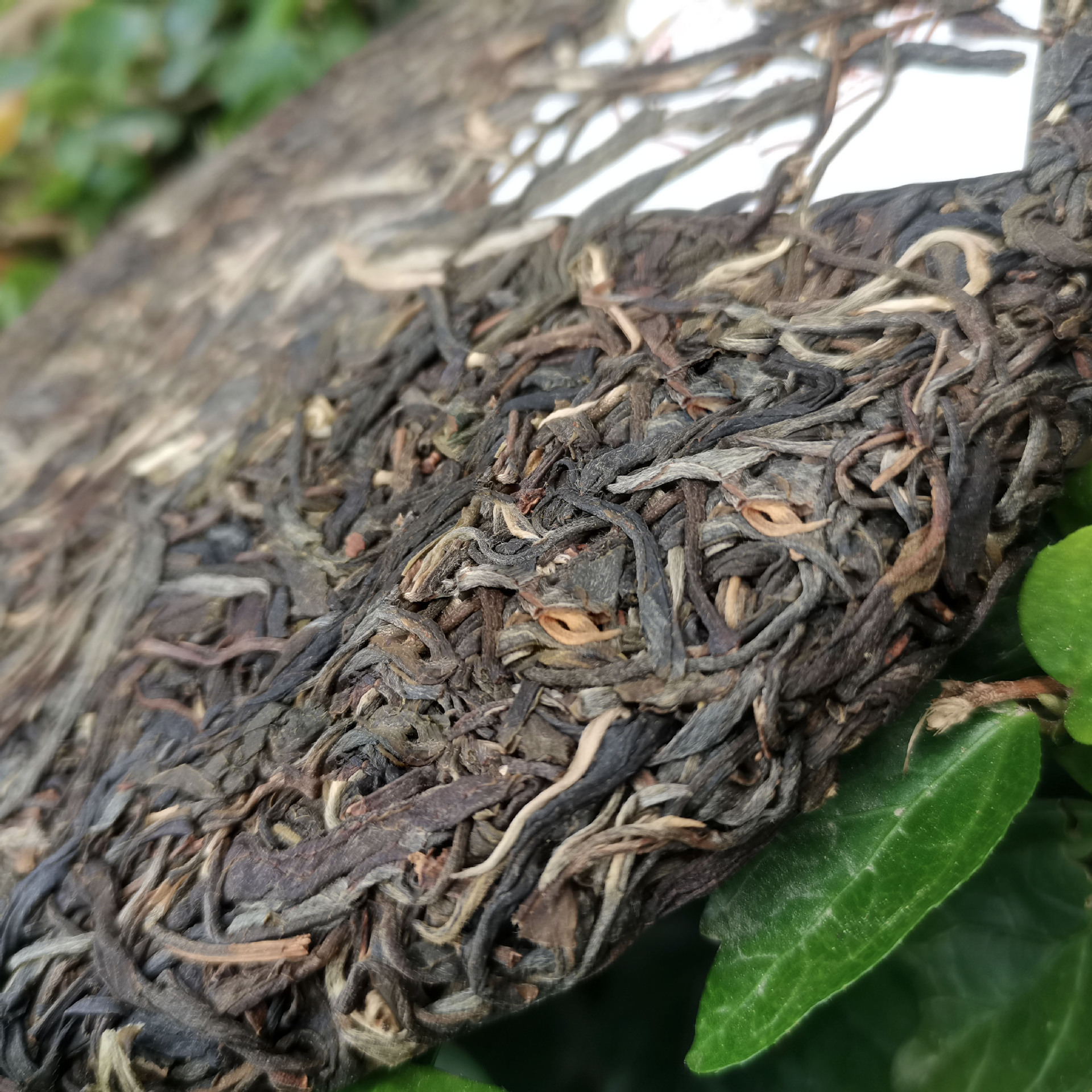 Pu'Er Tea Source Tea Factory Straight Bit Spring Festival Airy Strong Feeling Old Banzhang Ecological Tea 357g Pu'Er Raw Tea Cake