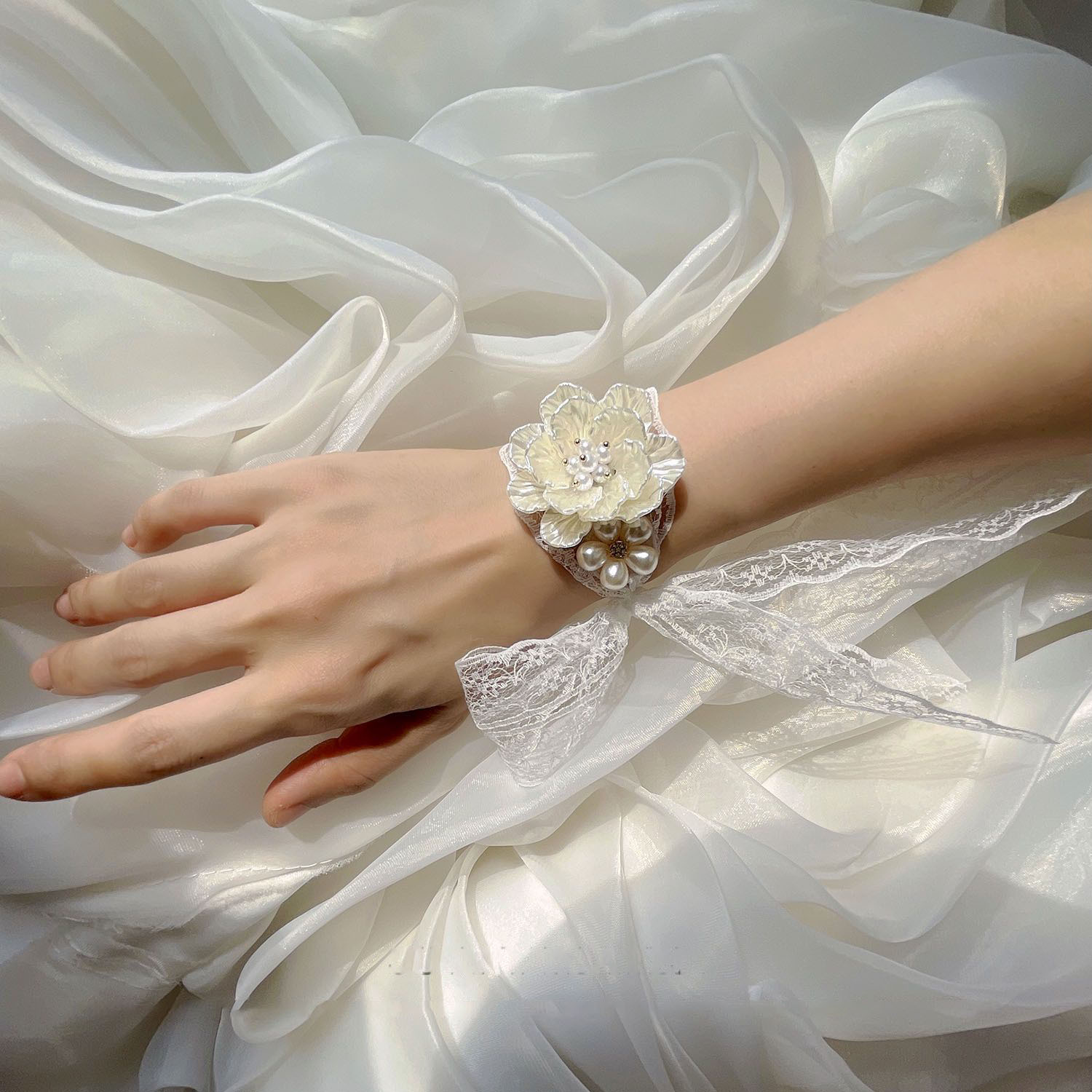 Bridesmaid Wrist Flower Wedding Bride Super Fairy Beautiful Sisters Group Hand Flower Accompanying Ceremony High-level Best Man Corsage Accessories