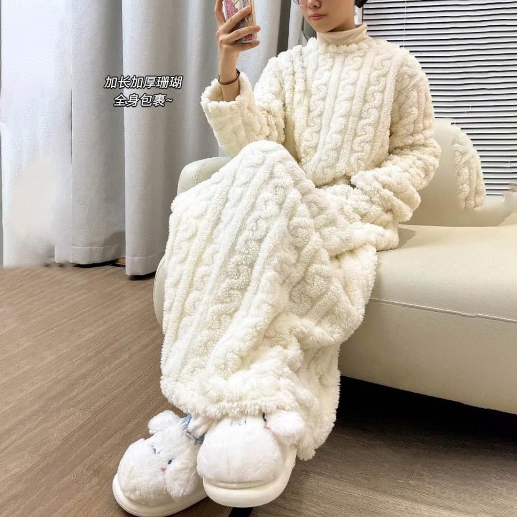 Thickened Walking Quilt Robe with Jacquard Velvet, Long Loose Nightgown with Pockets for Women, Winter Sleepwear