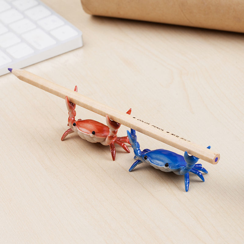 Japanese pen holder creative design INS Internet celebrity weightlifting crab pen holder storage pen holder decoration model