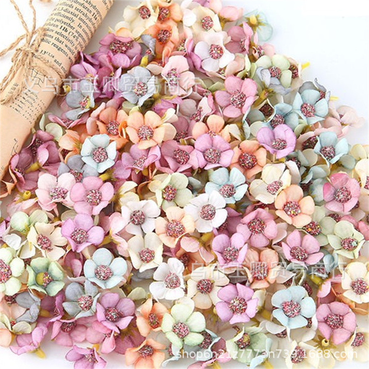 New small Daisy 2.5cm wedding decoration silk cloth flower head material simulation flower clothing wreath creative small flowers