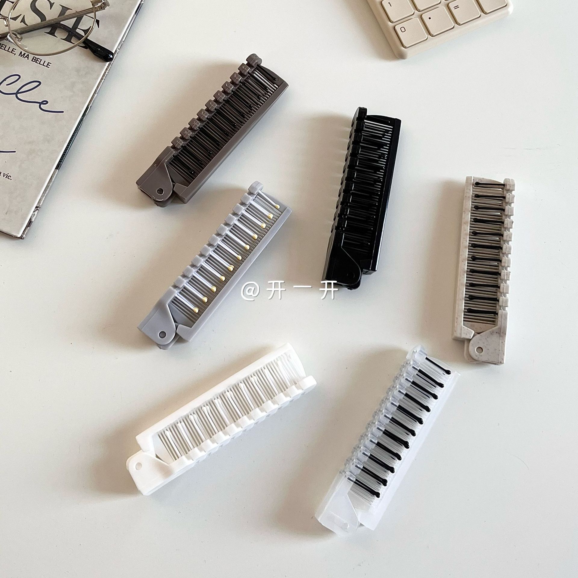 Portable Folding Comb for Outings, Student Dormitory Hotel Supplies, Travel Portable Small Comb, Anti-Static Dual-Purpose Hair Smoothing Comb