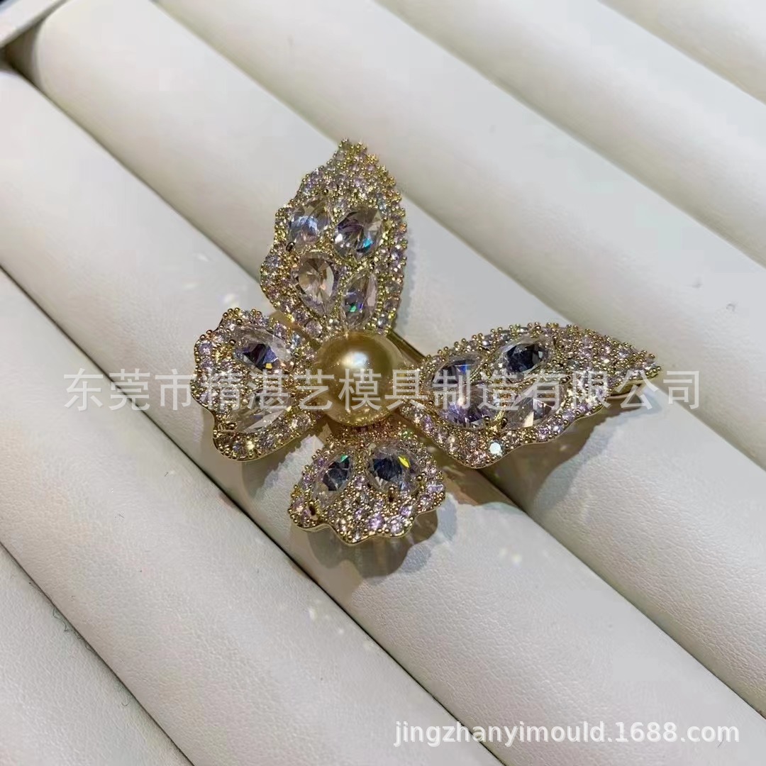 5-Axis Precision Carved Metal Aluminum Mold Manufacturing Brooch Pin Badge Metal Aluminum Mold Processing Brooch Mold