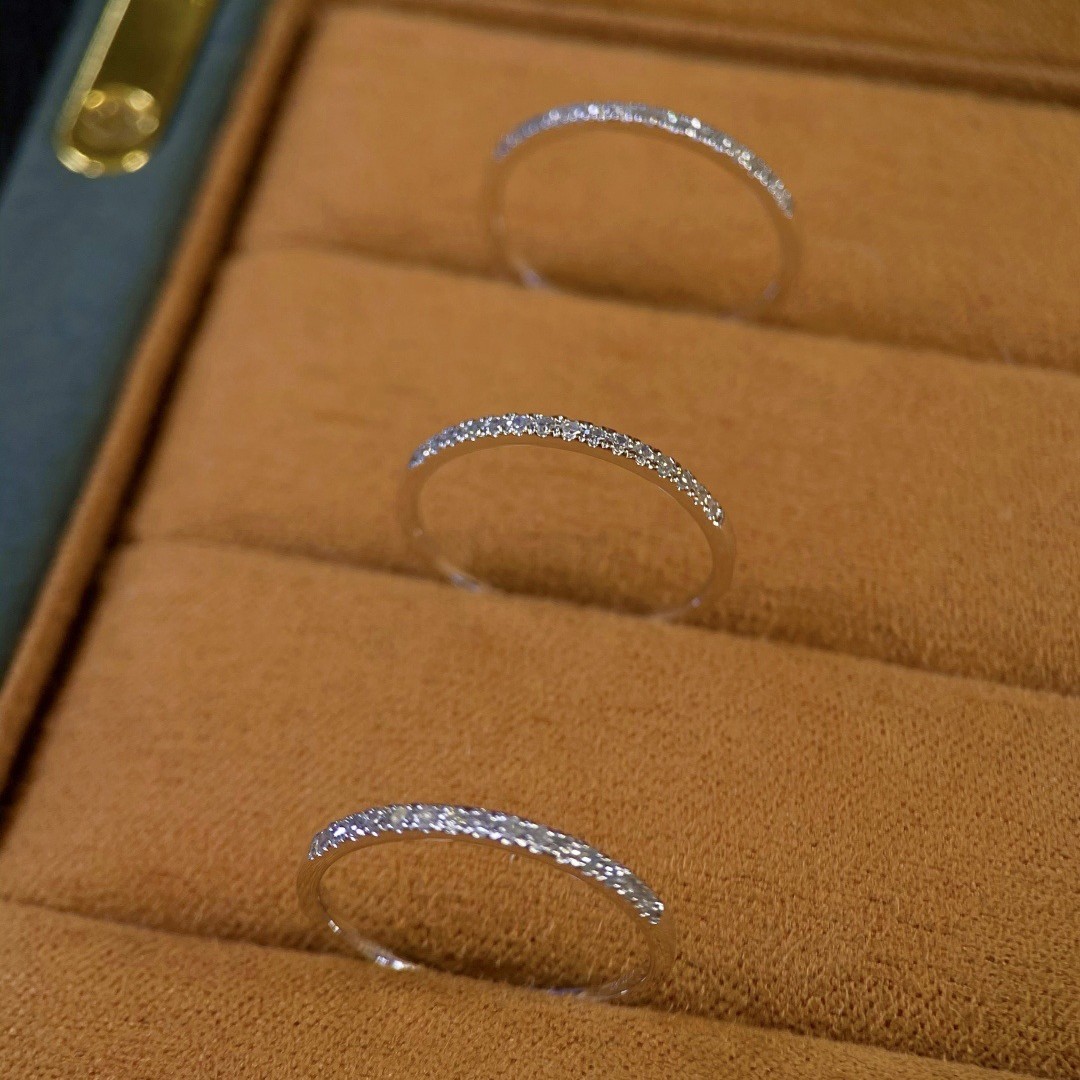 Platinum Pt900 Diamond Finished Product, Classic Versatile Diamond D0.15Ct, Exquisite and Delicate, Showing Elegant, Suitable for Work Clothing