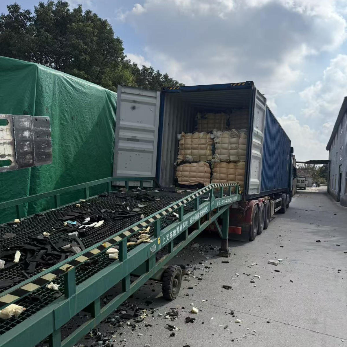 Экспорт смешанных цветных废ных губок, упаковка для мебели из губки