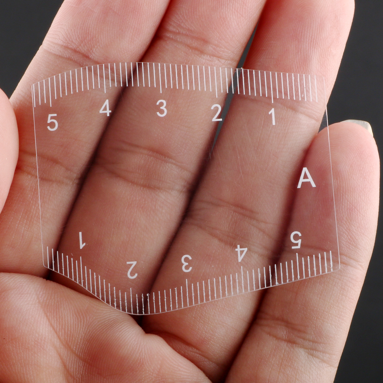 New Eyebrow Drawing Tool Ruler, Symmetrical and Quick Eyebrow Drawing Ruler, Transparent and Bendable to Fit the Eyebrow Shape Design, Cross-Border Tattoo Embroidery