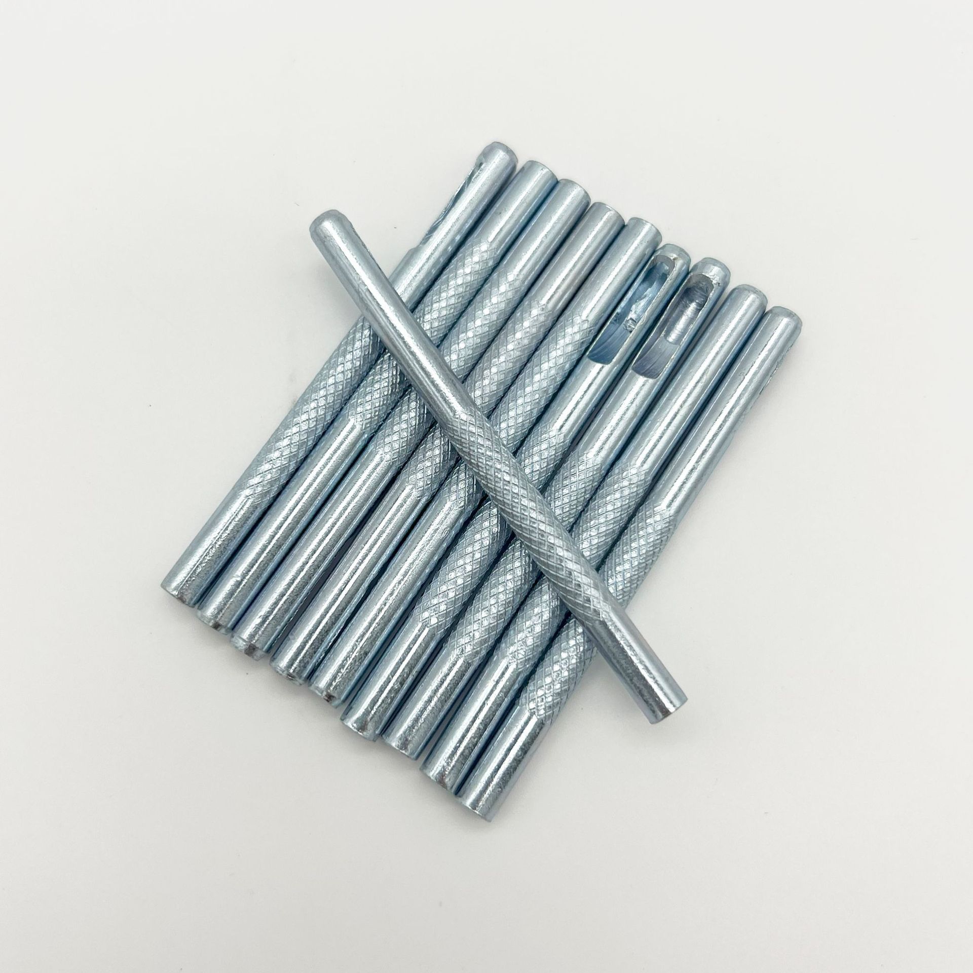 прямые продажи от производителя, пробивной инструмент для ремней, электроплатированная пробивная игла 3.5мм, оптовая продажа пробивных гвоздей