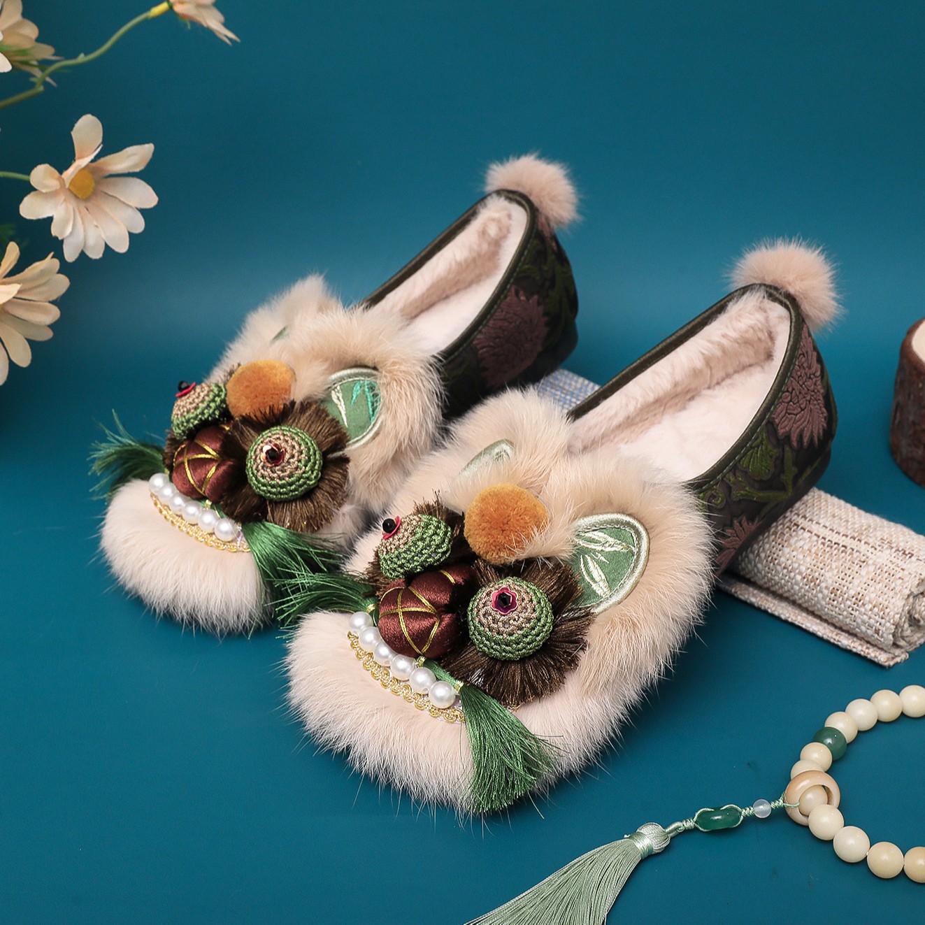 Winter New National Trend Retro Flats Folk Cloth Shoes for Women Ethnic Style Adult Tiger Head Shoes Hand Embroidered Shoes for Women