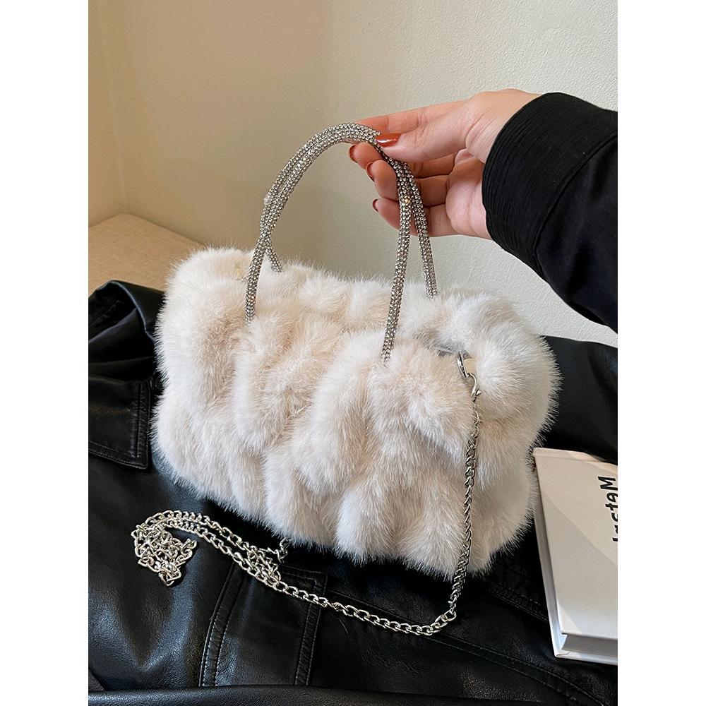 Пухлый маленький сумка для женщин 2025 новый универсальный меховой облачный сумка весна и лето меховая цепочка через плечо сумка