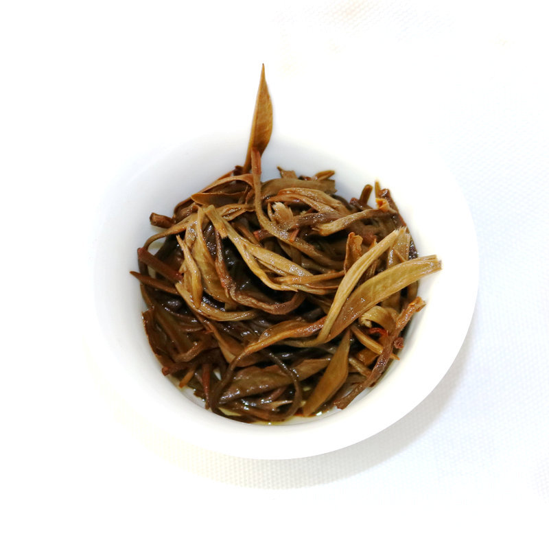 Yunnan Large-Leaf Yellow Tea 100g Bagged Floral Fragrance Rich Light Fermented Tea Whole Box Wholesale Strong Fragrance Morning Dew