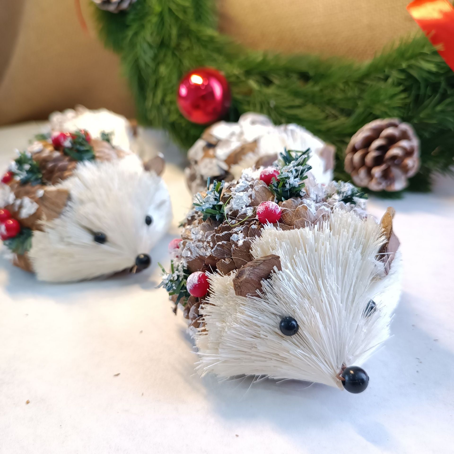 Handmade Straw Hedgehog Ornament for Garden Decoration, Cute and Adorable Animal Gift, Landscape Small Ornament