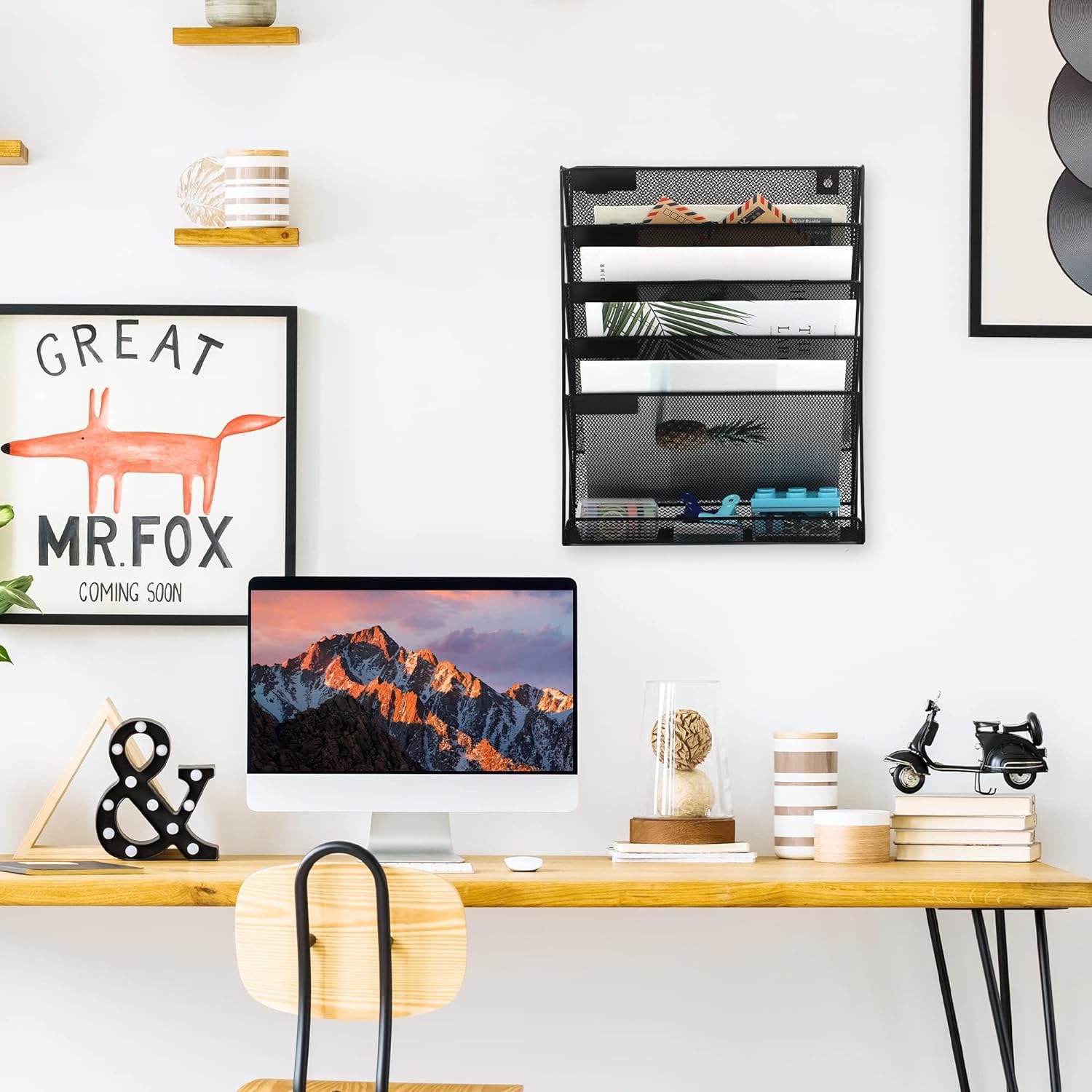 Hanging Metal File Management Storage Rack File Rack Wall-Mounted Newspapers and Medals Hanging Labor Rack Wall-Mounted Magazine Display Rack