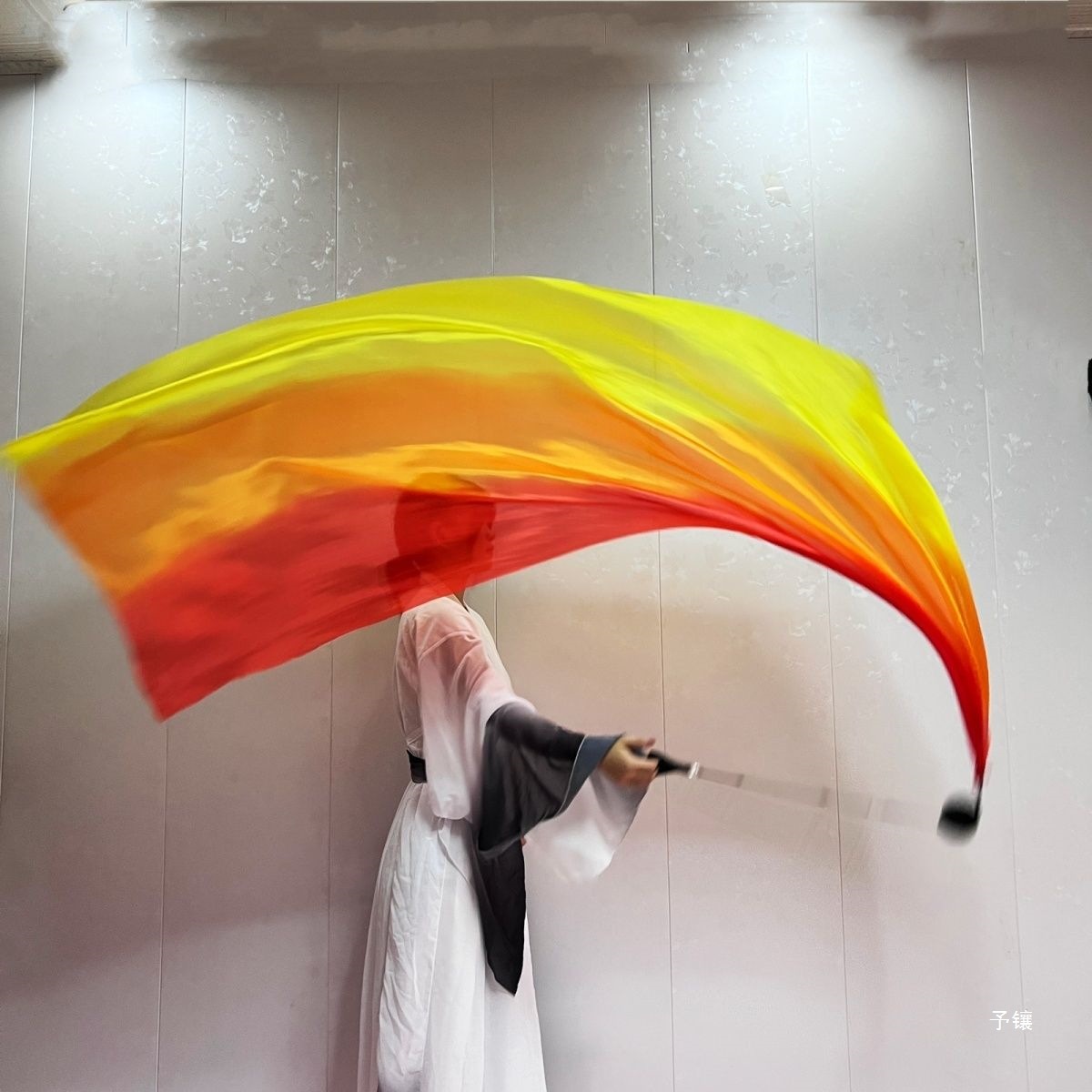 Opening dance colorful silk school sports meeting performance props throw ball gauze towel dance black ball gradient ribbon student dance