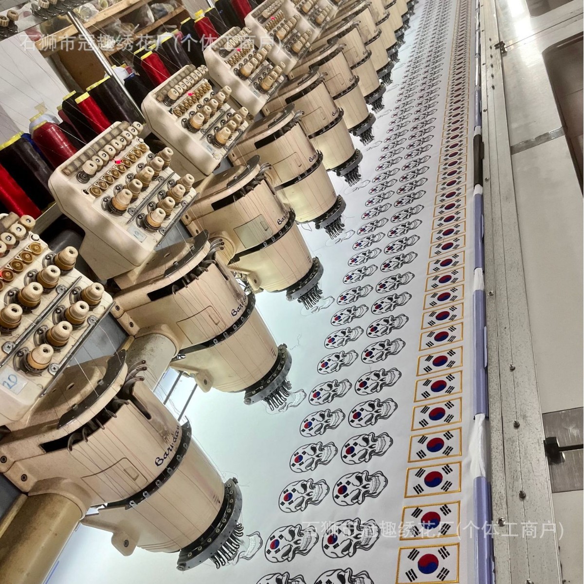 Customized Cartoon Towel Embroidery Patches, Custom Panda Bangs Patches, Custom Tiger Head Badges, Velcro Embroidery Patches