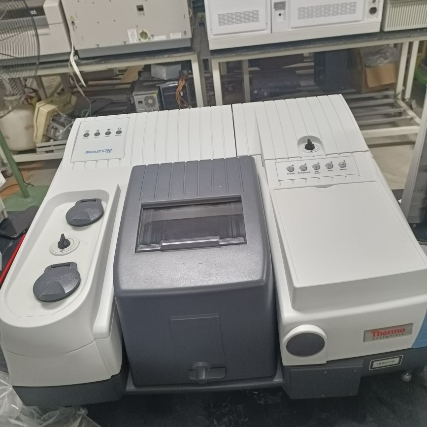 Thermo Fisher 6700 Fourier Transform Infrared Spectrometer (Used)
