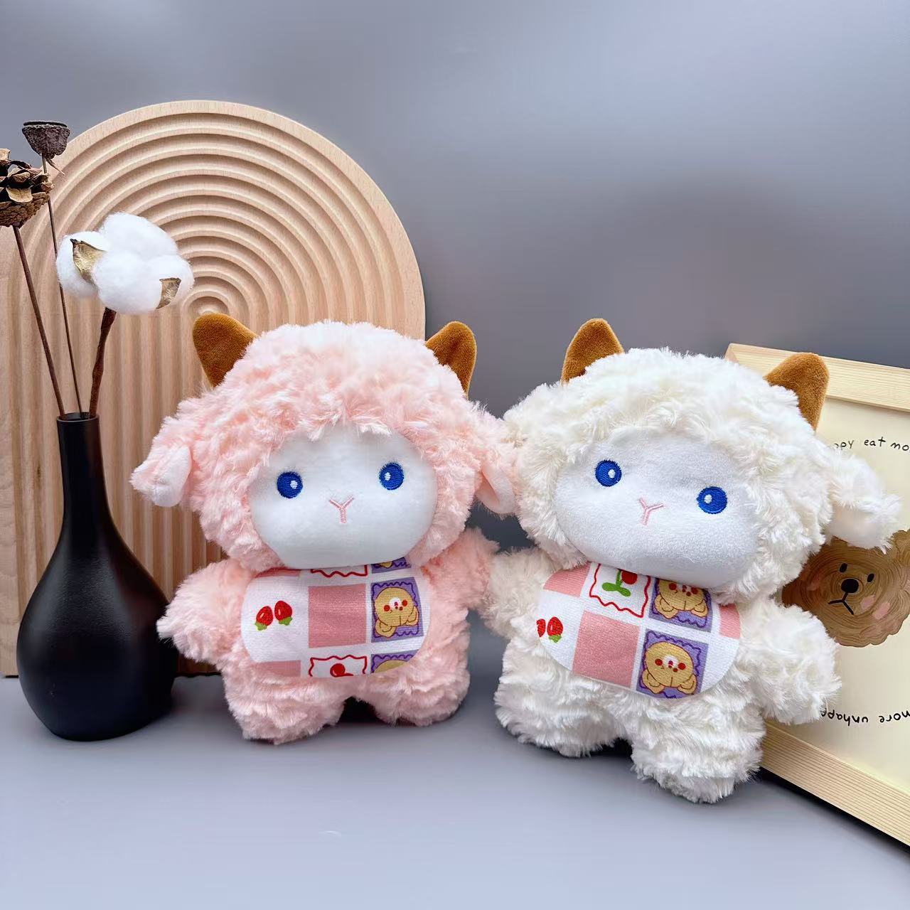 New plush toy manufacturers wholesale eight-inch grab doll doll clip machine doll video game city gift bear leather shell