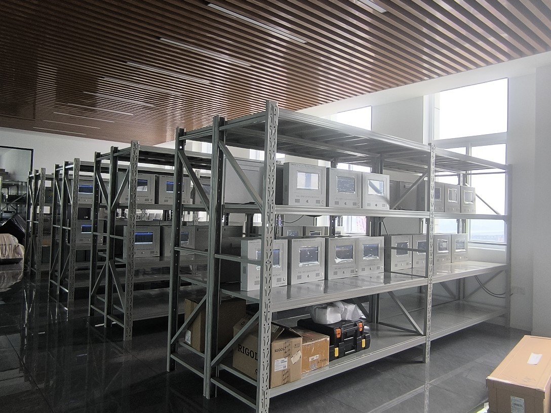 Система онлайн-мониторинга утечек газа SF6 в распределительном щите системы сигнализации газа фтористого серы SF6