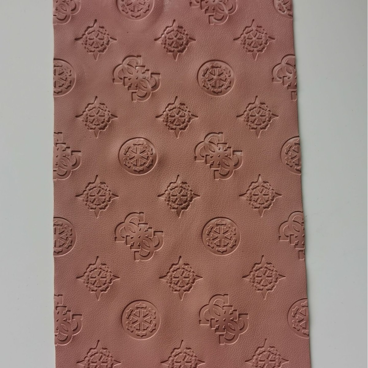 Processing of Embossed Leather, Embossed Genuine Leather Fabric, Space Cotton Knitwear, Embossed High Frequency, Large Embossed High Cycle