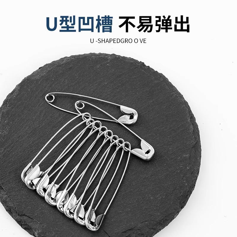 Old-Fashioned Safety Pins for Fixing Clothes, Small and Large Paper Clips, Paper Clips, Bed Sheet Pins