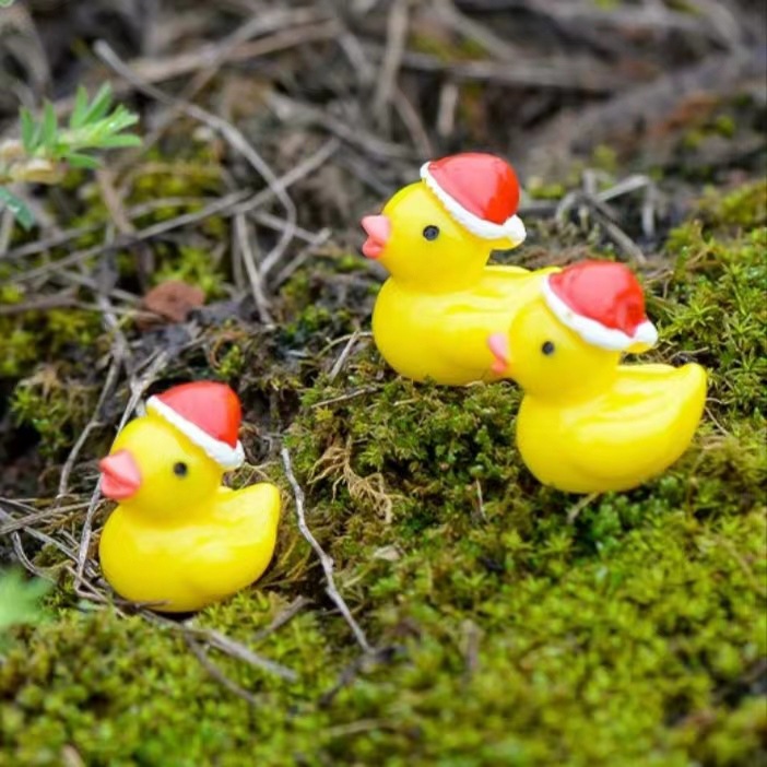 Creative Mini Christmas Duck Cute Home Small Ornaments Micro Landscape Fleshy Mosses Duckling Ornaments Decoration