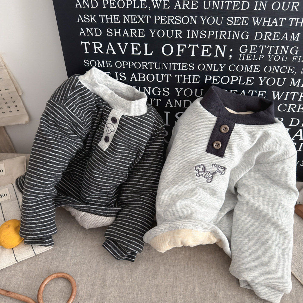 Children's Silk Cotton Three-Layer Thickeneded Thermal Clothing for Boys and Girls, Quilted T-Shirts, Small and Medium-Sized Kidsren's Bottoming Shirts, Self-Heating Tops