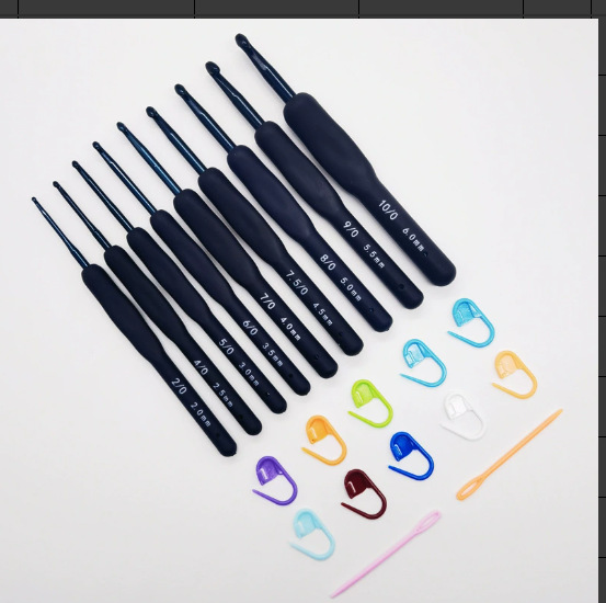 Набор аксессуаров для вязания крючком с синими мягкими ручками