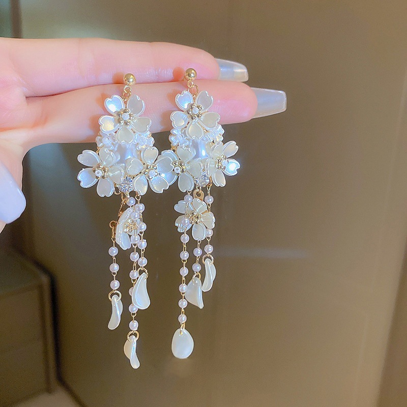 Super Fairy Flower Tassel Earrings Light Luxury High-End Earrings Niche Design Gentle Fairy Temperament Ear Jewelry Wholesale