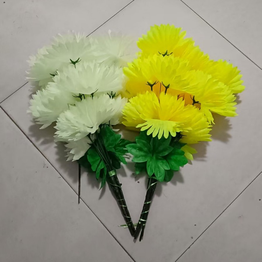 Wholesale Artificial Flowers for Grave Decoration, Five Heads, 100 Pieces Per Pack, Manufacturer's Kapok Flower Bunches, Silk Flowers, Crystal Chrysanthemums, Finished Products