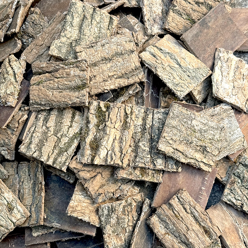 Chinese Medicinal Materials Eucommia Ulmoides Bark Eucommia Ulmoides Sichuan Thick-Skinned Brushed Eucommia Ulmoides Slices Soaked in Wine Chinese Medicinal Materials Wholesale
